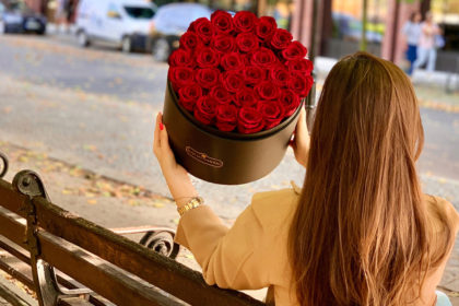 Prezent na najbardziej romantyczną okazję? Największy flowerbox!