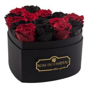 Boks z Różami czerwone i czarne wieczne róże we flower boxie serce